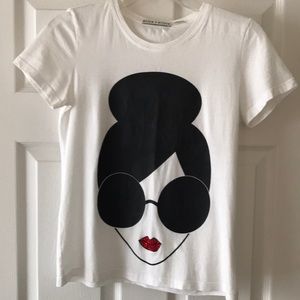 Alice and Olivia face t-shirt